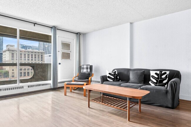 Photo du bâtiment - 221-226 6 Ave SE