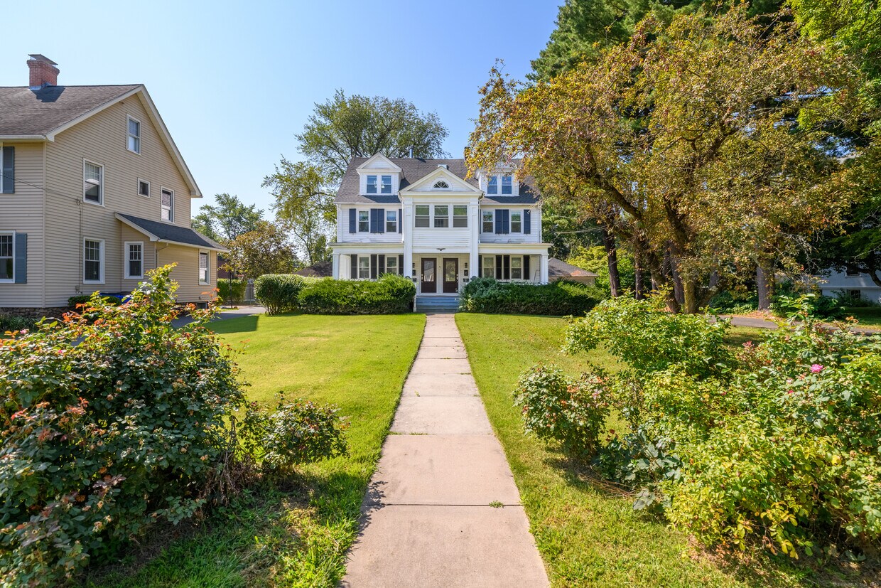 Foto principal - 1699 Boulevard