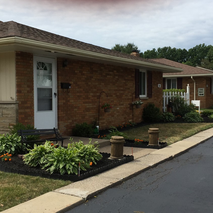 Primary Photo - Courtyard Village Apartments