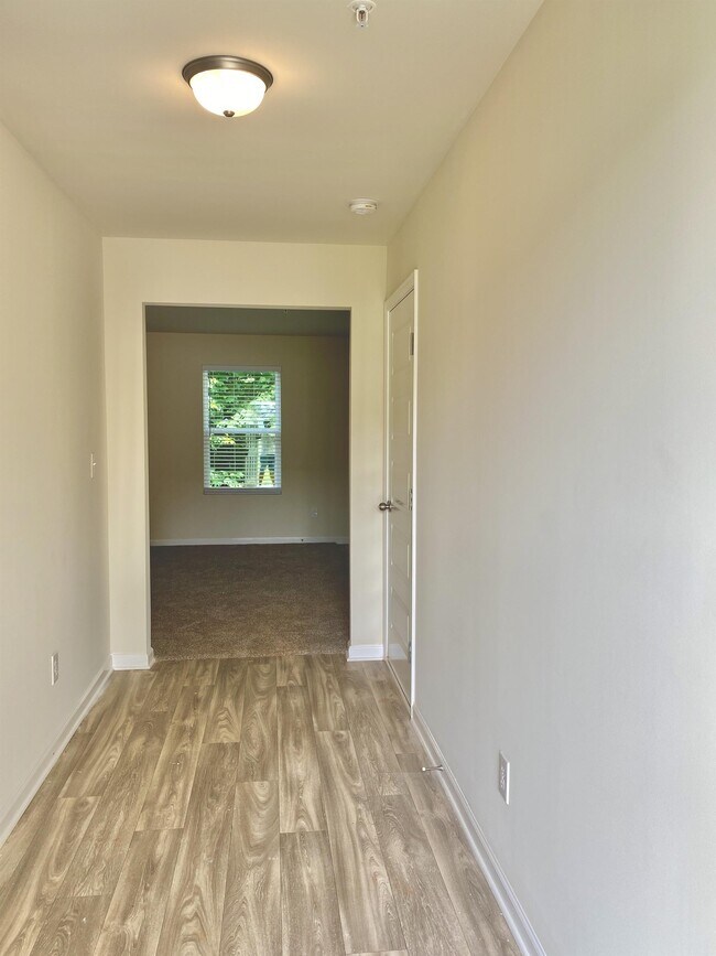 Building Photo - 663 Carlton Pointe Dr