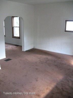 Foto del edificio - 3 br, 1 bath House - 2334 Elm St.