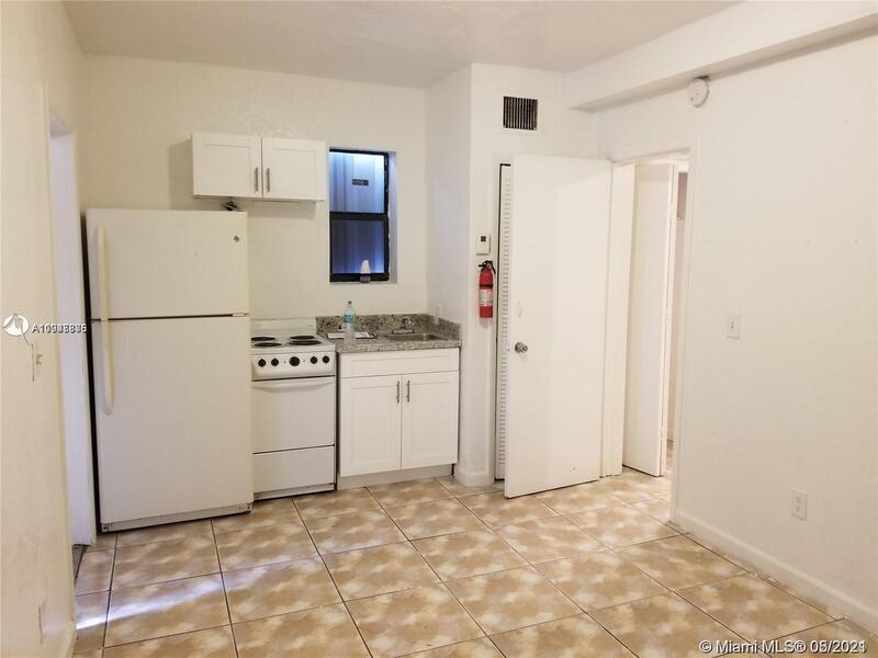 Foto del edificio - 17325 Homestead Ave