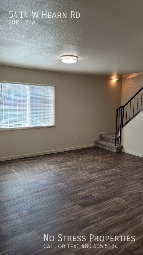 Building Photo - 2 Bed Townhome off 55th Ave and Thunderbird!