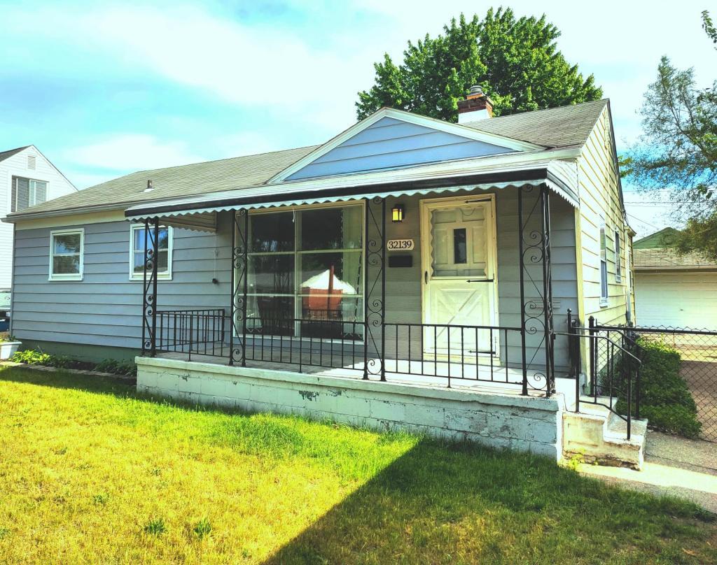 Foto principal - 32139 Balmoral St