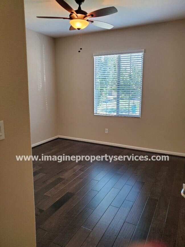 Building Photo - Gorgeous Home in Blackstone Gated Community