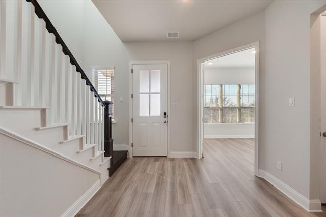 Building Photo - 7009 Sunset Blvd