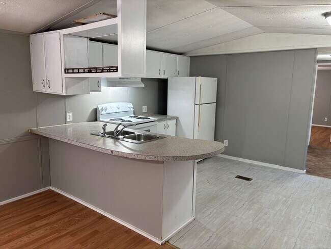 Foto del edificio - 2 BED, 2 BATH MOBILE HOME LOCATED IN CANDOR