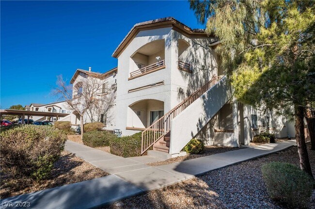 Foto del edificio - 5655 E SAHARA Ave