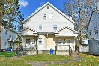 Building Photo - 226-228 W Park Ave