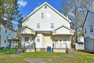 Building Photo - 226-228 W Park Ave