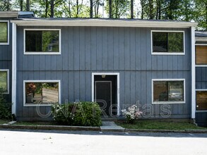 Building Photo - 949 Pine Oak Trail