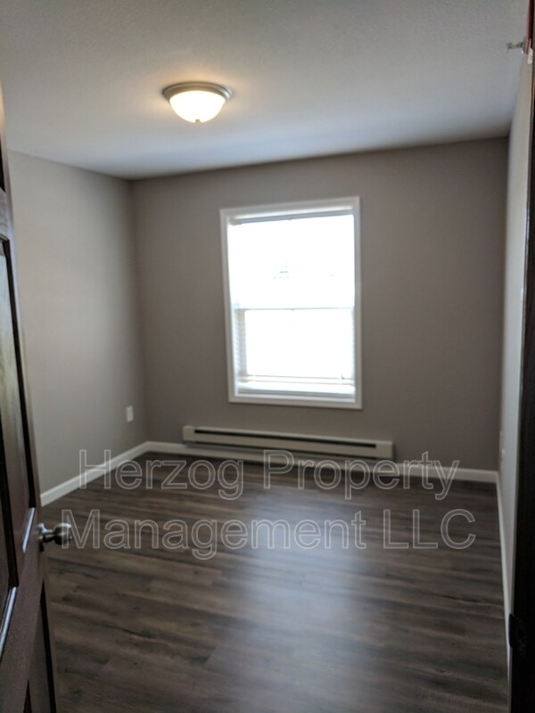 Foto del edificio - 301 NW 7th Ave