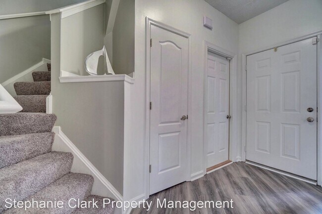 Building Photo - 3 br, 2.5 bath House - 2437 Dillingham Road