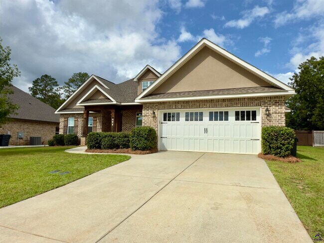 Building Photo - 408 Hawk's Nest Dr