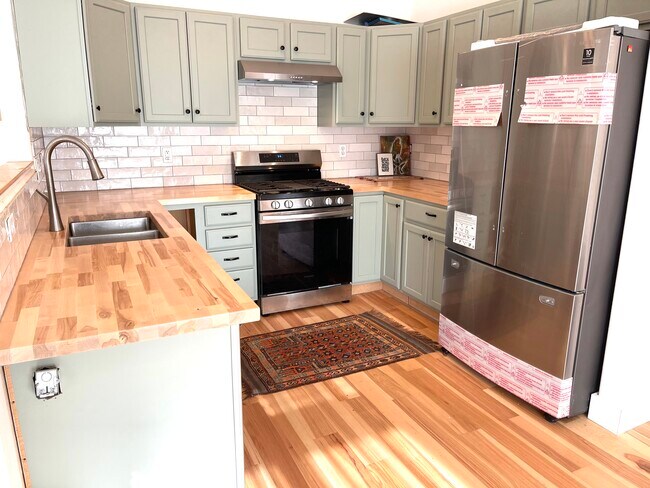 Foto del edificio - 8930 Northwood Park Cir