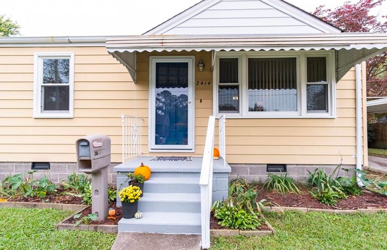 Primary Photo - Beautiful Single Family Home