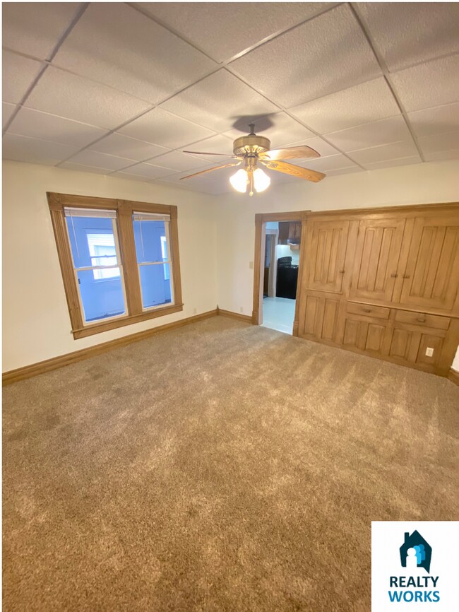 Foto del edificio - Large 5 Bed In Hallam Ne!
