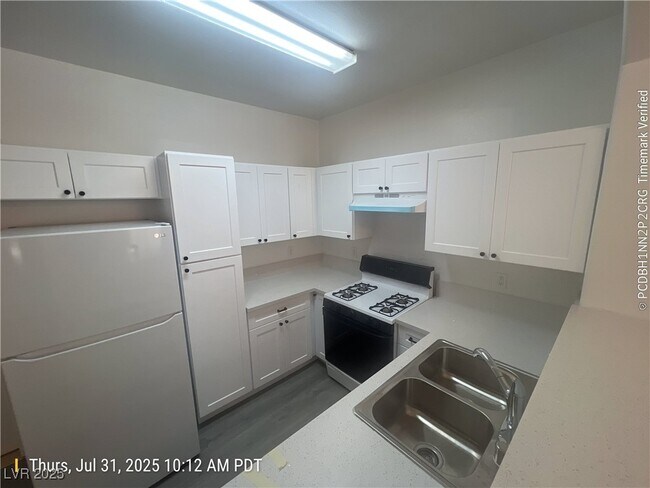 Foto del edificio - 1301 Dusty Creek St
