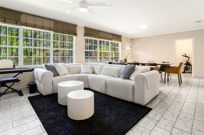 Photo - 600 SW 25th Rd House