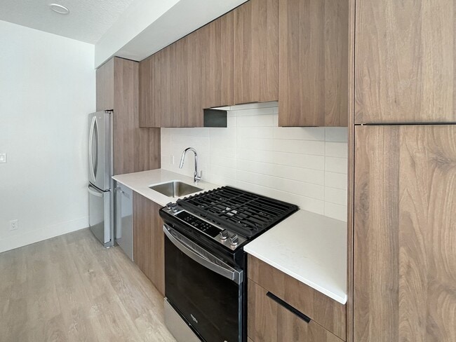 Building Photo - UXBorough Living