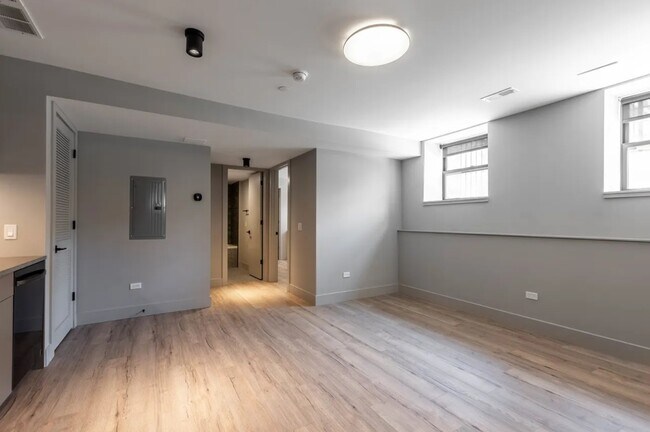 Building Photo - 2228 N Kedzie Blvd