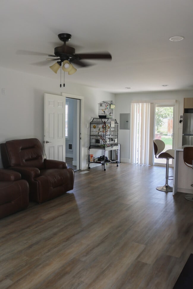 Building Photo - 22407 Strassburg Ave