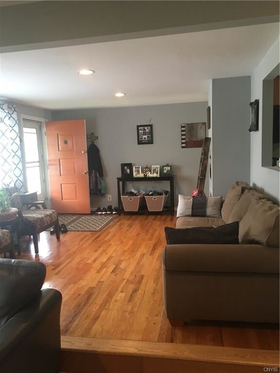 Foto del edificio - 509 Lillian Ave