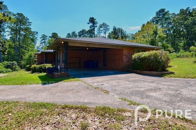 Building Photo - 1631 Fairlane Dr
