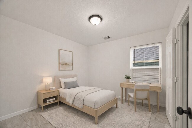 Building Photo - 5608 Tommye St