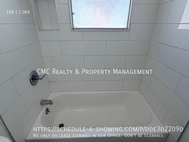 Foto del edificio - 4518 N Banner Dr