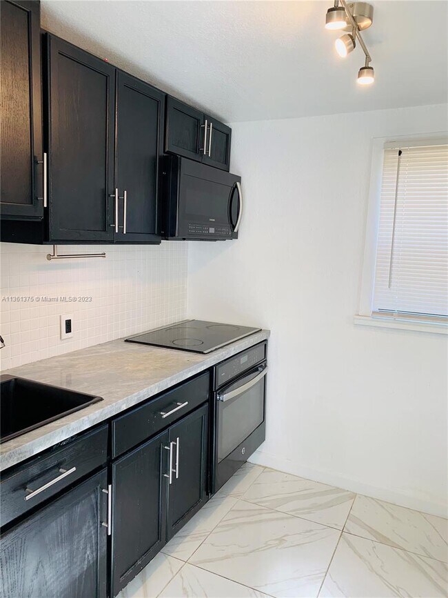 Foto del edificio - 1079 NW 112th Terrace