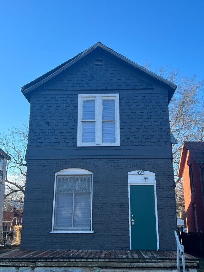 Building Photo - Duplex at 425 SW Taylor St