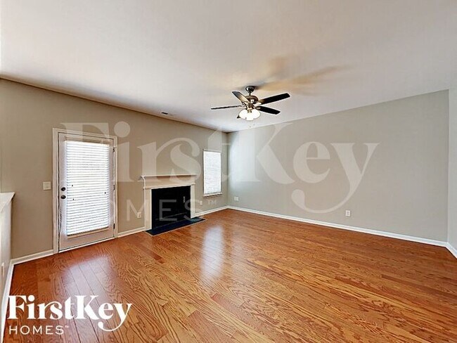 Building Photo - 9613 Rothman Ln