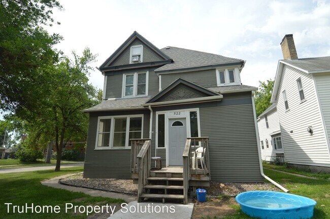 Building Photo - 522 S 5th St
