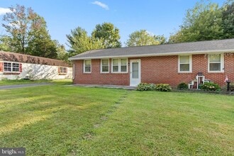 Building Photo - 1409 Peverly Rd