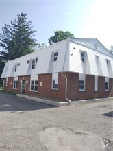 Building Photo - 127 Shields Rd
