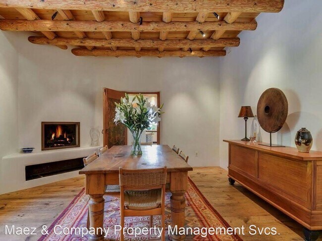 Building Photo - 2 br, 2.5 bath House - 1520 Cerro Gordo