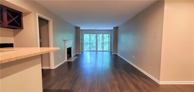 Building Photo - 3312 Pine Heights Dr NE