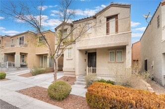 Building Photo - 9132 Gabardine Ave