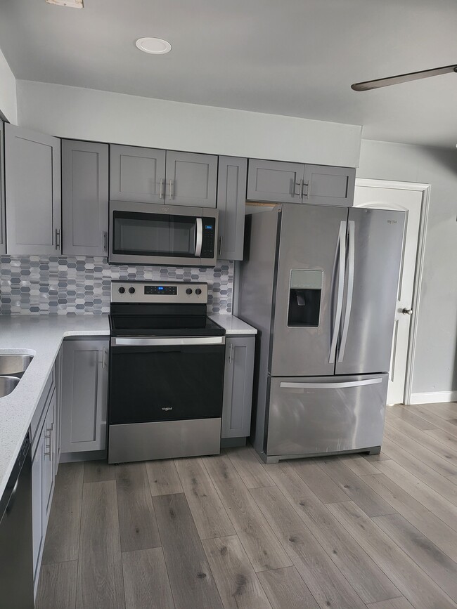 Kitchen - 801 Portland St