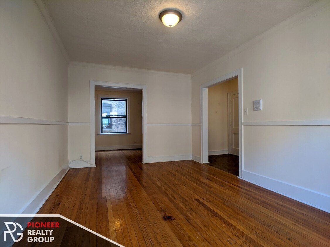 Foto principal - 2330 N Spaulding Ave