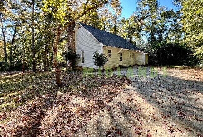 Foto del edificio - 6101 McMillan Cir