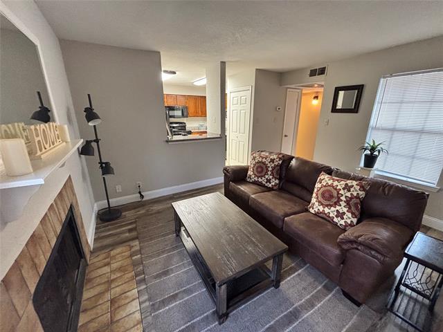 Foto del edificio - 4748 Old Bent Tree Ln