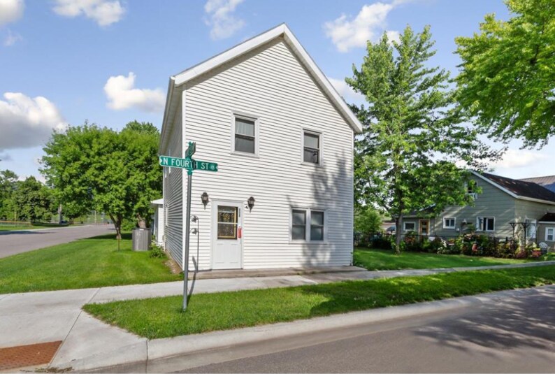 Primary Photo - 113 N 4th St