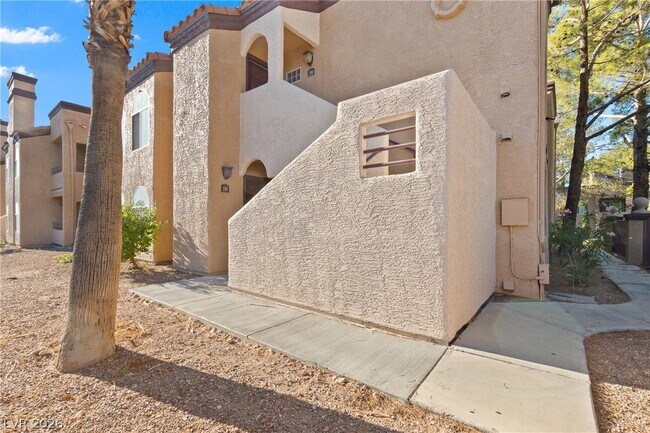 Foto del edificio - 9325 W Desert Inn Rd