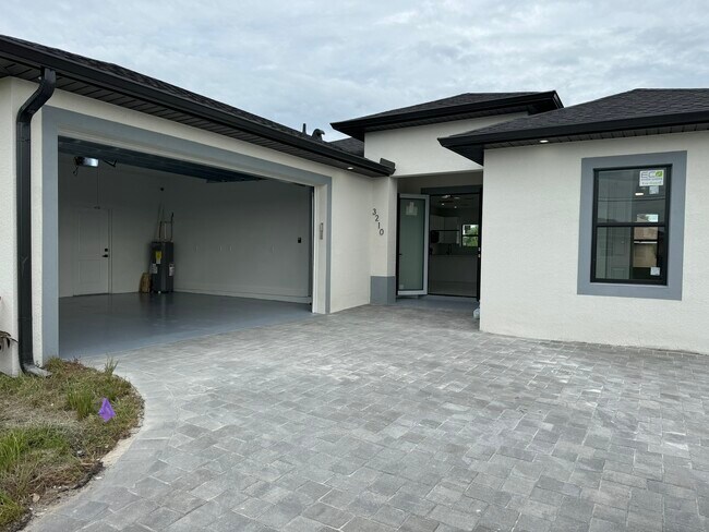 Foto del edificio - 3609 1st St SW