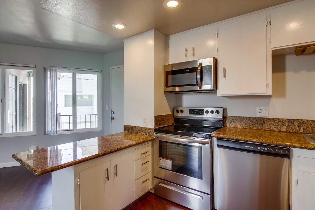 Foto principal - 3630 Bayside Ln