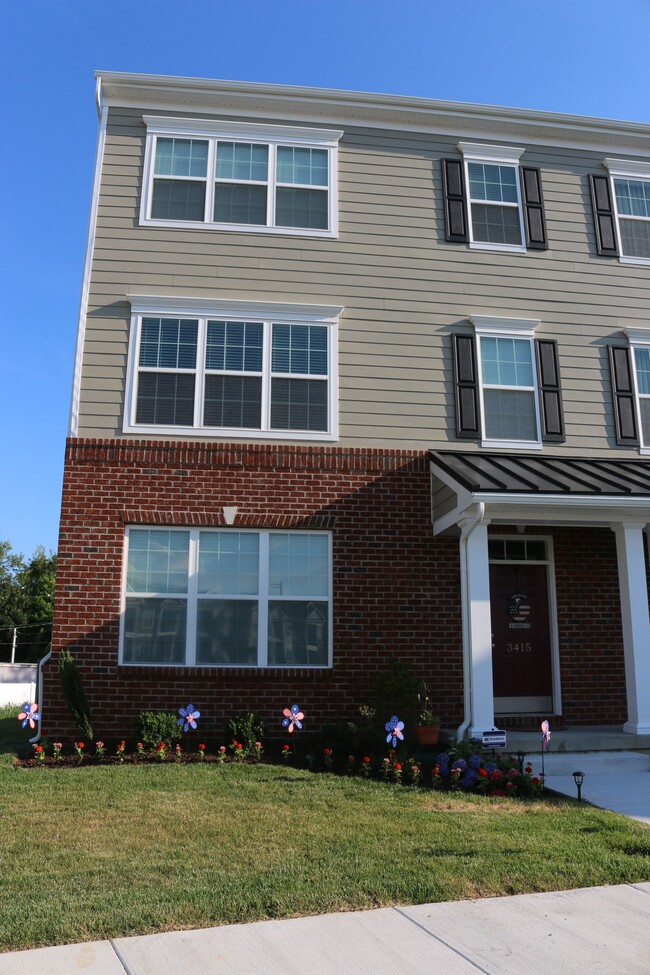 Building Photo - 3415 Naamans Dr