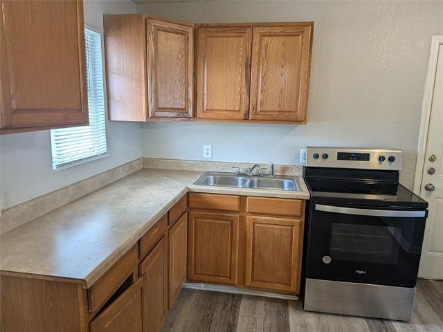 Foto del edificio - 4520 Columbia Ave