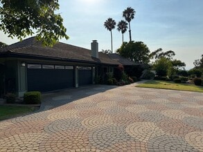 Building Photo - 620 Trueno Ave